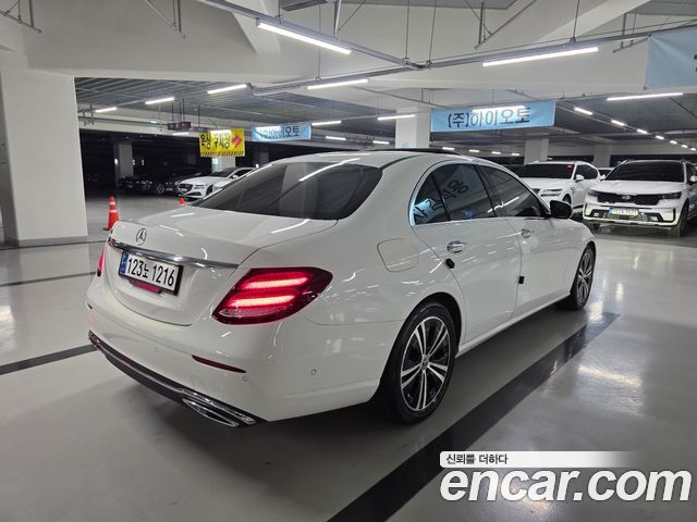 Mercedes-Benz E-Class из Кореи Encar