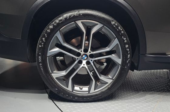 BMW X5 xDrive 40i xLine — пробег 100 651 км — фото 5 из 5