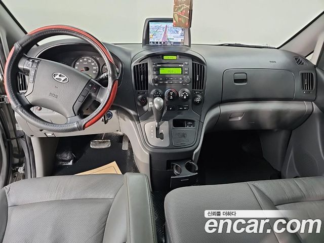 Hyundai Starex 12-Seater Wagon CVX Deluxe — пробег 179 993 км — фото 5 из 5