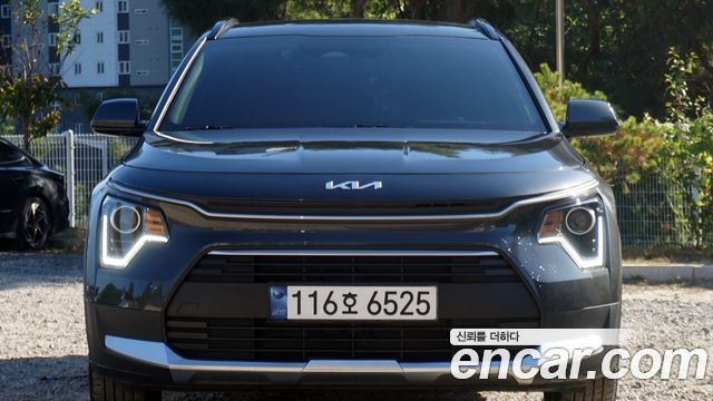 Kia Niro Trendy — пробег 5 800 км — фото 1 из 5