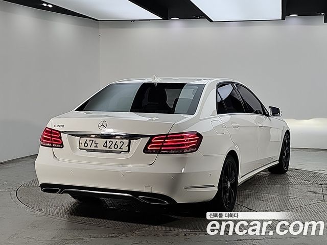 Mercedes-Benz E-Class E200 Avantgarde — пробег 161 000 км — фото 4 из 5
