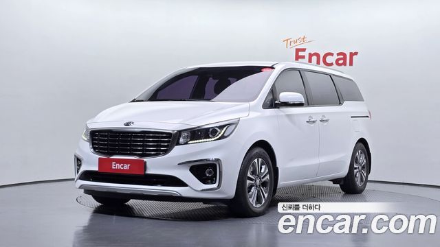 Kia Carnival 9-Seater Luxury — пробег 111 342 км — фото 1 из 5