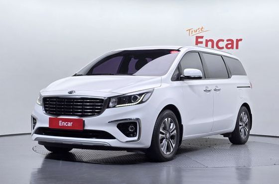 Kia Carnival 9-Seater Luxury — пробег 111 342 км — фото 1 из 5