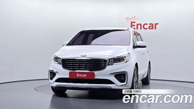 Kia Carnival 9-Seater Luxury — пробег 111 342 км — фото 3 из 5
