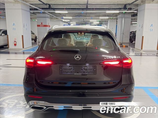 Mercedes-Benz GLC-Class GLC220 d 4MATIC — пробег 50 км — фото 2 из 5