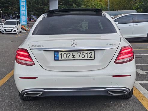 Mercedes-Benz E-Class E220d 4MATIC Exclusive — пробег 139 021 км — фото 4 из 5