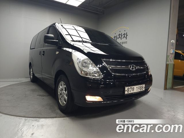 Hyundai Starex 5-Seater VAN CVX Premium — пробег 215 000 км — фото 2 из 5