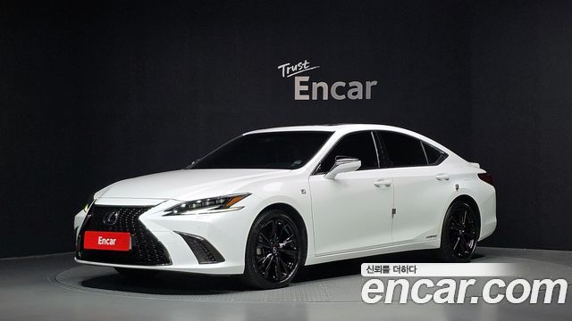 Lexus ES F-Sport — пробег 37 172 км — фото 1 из 5