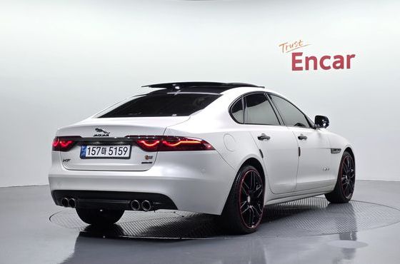 Jaguar XF 20d Portfolio AWD — пробег 76 645 км — фото 2 из 5