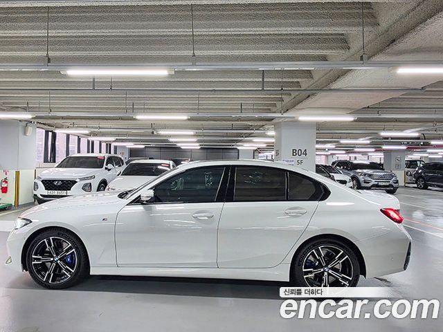 BMW 3-Series 320i M Sport — пробег 5 030 км — фото 5 из 5