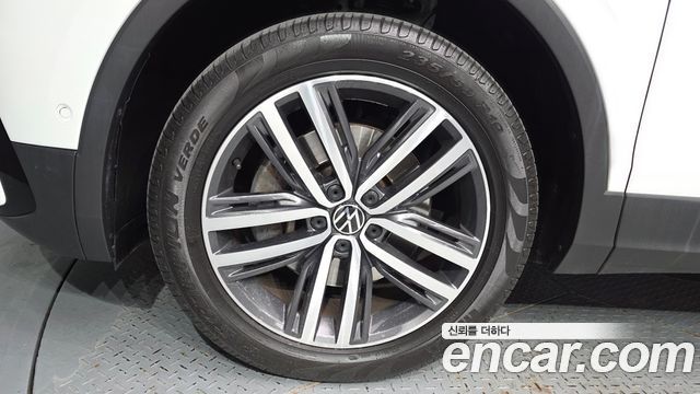 Volkswagen Tiguan из Кореи Encar