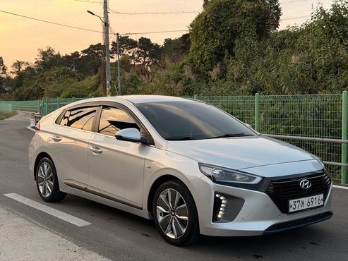 Hyundai Ioniq Q — пробег 58 800 км — фото 3 из 5