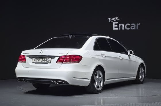 Mercedes-Benz E-Class E250 CDI 4MATIC — пробег 144 095 км — фото 2 из 5