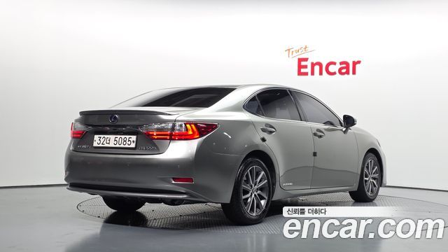 Lexus ES Supreme XV60 — пробег 91 736 км — фото 2 из 5