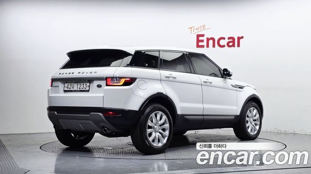Land Rover Range Rover Evoque 2.0 TD4 SE — пробег 134 625 км — фото 2 из 5