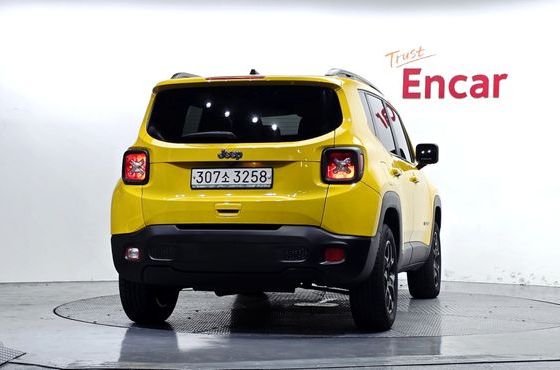 Jeep Renegade 2.4 Limited AWD — пробег 142 435 км — фото 4 из 5