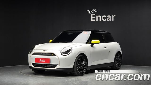 Mini Cooper SE Favoured — пробег 20 867 км — фото 1 из 5