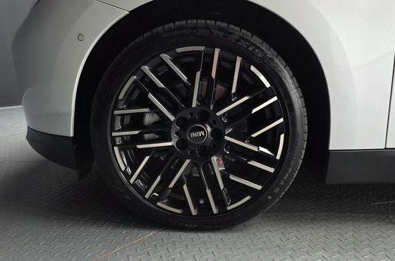 Mini Cooper SE Favoured — пробег 20 867 км — фото 5 из 5
