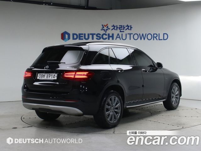 Mercedes-Benz GLC-Class GLC350e 4MATIC Premium — пробег 51 866 км — фото 2 из 5