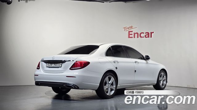 Mercedes-Benz E-Class из Кореи Encar