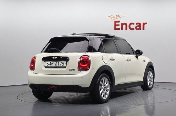 Mini Cooper 5Door HIGH 3rd — пробег 88 940 км — фото 2 из 5