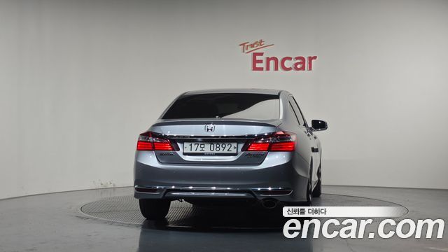Honda Accord 2.4 9th — пробег 95 099 км — фото 4 из 5