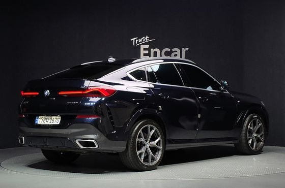 BMW X6 xDrive40i M Sport — пробег 72 568 км — фото 2 из 5