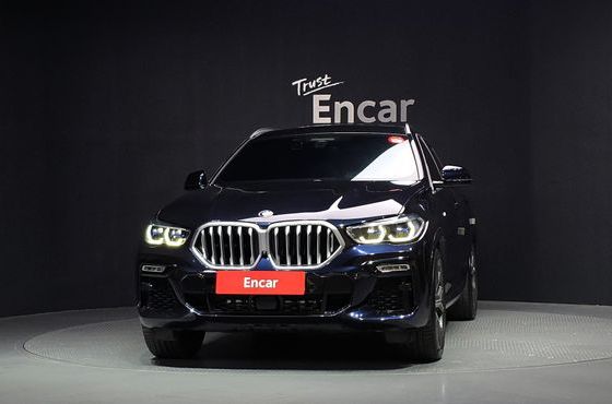 BMW X6 xDrive40i M Sport — пробег 72 568 км — фото 3 из 5