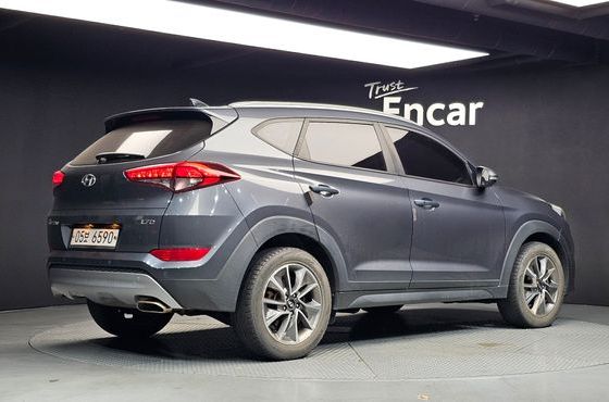 Hyundai Tucson Diesel 1.7 2WD Premium — пробег 199 662 км — фото 2 из 5