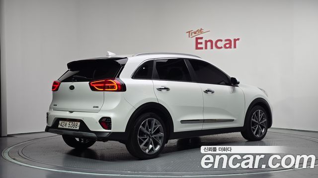 Kia Niro 1.6 HEV Noblesse — пробег 117 557 км — фото 2 из 5