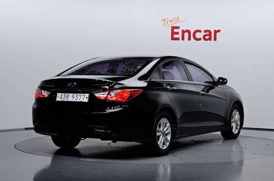 Hyundai Sonata Premier Deluxe — пробег 176 912 км — фото 2 из 5