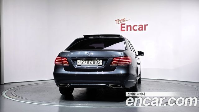 Mercedes-Benz E-Class E250 BlueTec 4MATIC AV — пробег 81 780 км — фото 4 из 5