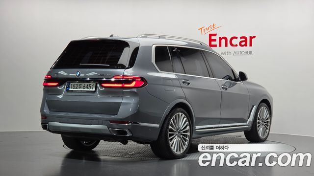 BMW X7 xDrive 40i Design Pure Excellence 6-Seater — пробег 57 782 км — фото 2 из 5