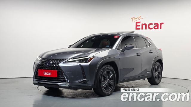 Lexus UX 2.0 2WD — пробег 60 769 км — фото 1 из 5
