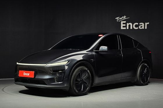 Tesla Model Y RWD — пробег 57 446 км — фото 1 из 5