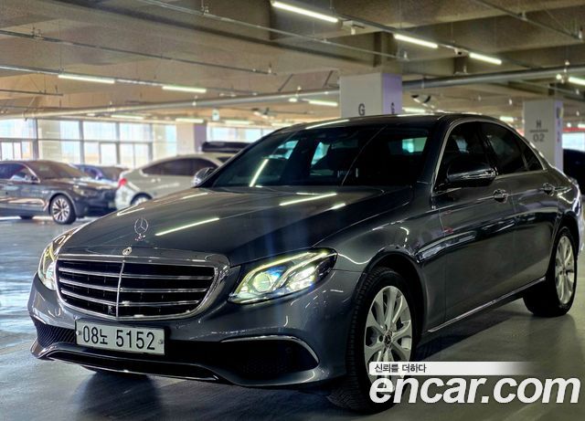 Mercedes-Benz E-Class E300 4MATIC Exclusive — пробег 56 748 км — фото 1 из 5