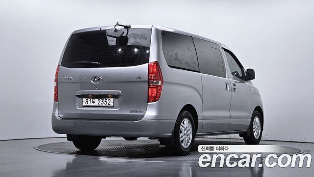 Hyundai Starex Van 5-Seater Modern — пробег 282 789 км — фото 2 из 5