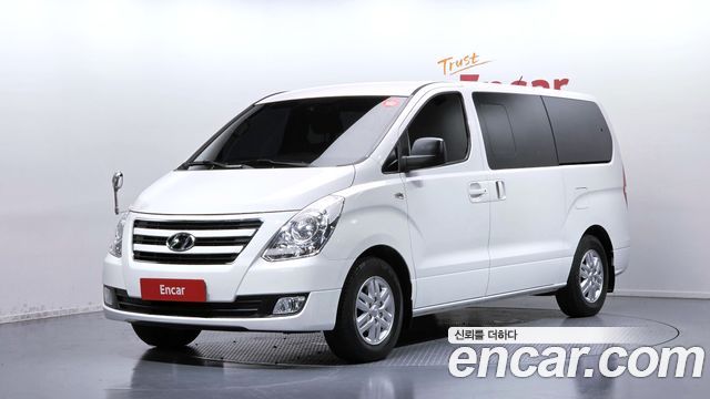 Hyundai Starex 12-Seater Wagon Smart — пробег 153 177 км — фото 1 из 5
