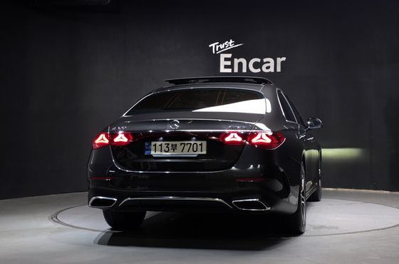 Mercedes-Benz E-Class E300 4MATIC AMG Line — пробег 62 946 км — фото 4 из 5