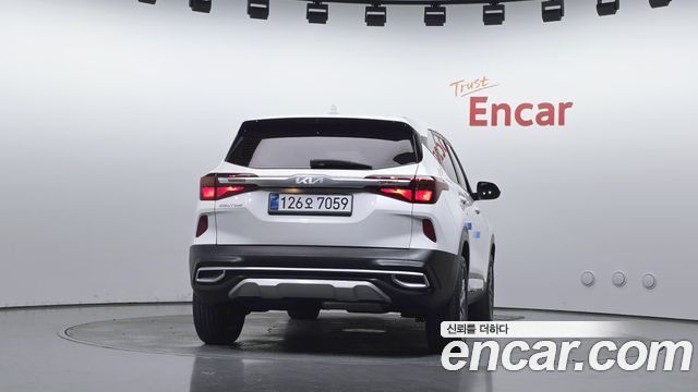 Kia Seltos из Кореи Encar