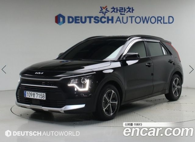 Kia Niro Prestige — пробег 14 815 км — фото 1 из 5