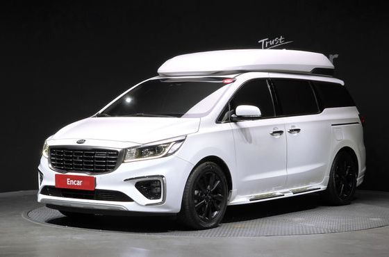 Kia Carnival 9-Seater Hi-Limousine Noblesse Special — пробег 126 411 км — фото 1 из 5
