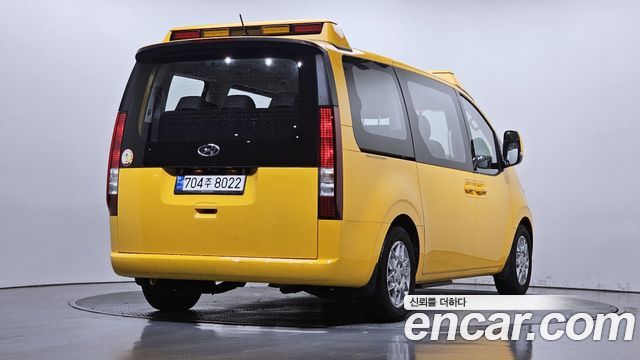 Hyundai Staria L3.5  Kinder Safety Car 11-Seater — пробег 69 346 км — фото 2 из 5