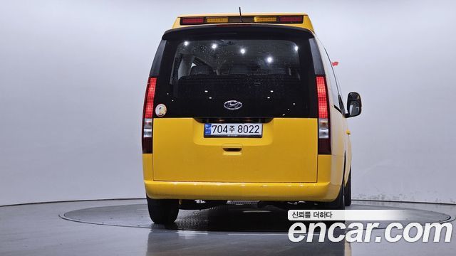 Hyundai Staria L3.5  Kinder Safety Car 11-Seater — пробег 69 346 км — фото 4 из 5