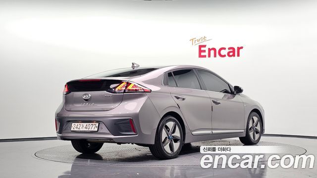 Hyundai Ioniq 1.6 HEV Q — пробег 52 576 км — фото 2 из 5