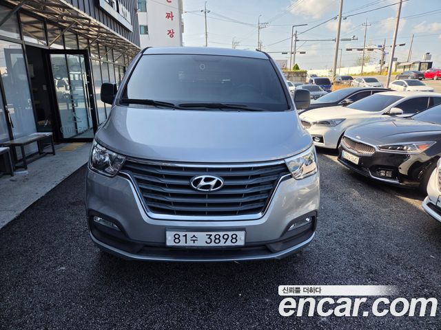 Hyundai Starex Van 3-Seater Smart — пробег 160 000 км — фото 2 из 5
