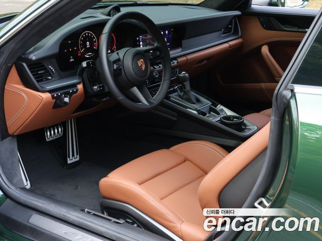 Porsche 911 GT3 Touring — пробег 3 700 км — фото 5 из 5