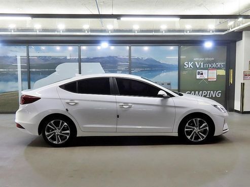 Hyundai AVANTE 1.6 Smart — пробег 111 069 км — фото 3 из 5