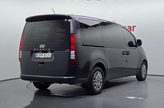 Hyundai Staria Cargo 3-Seater Modern — пробег 83 845 км — фото 2 из 5