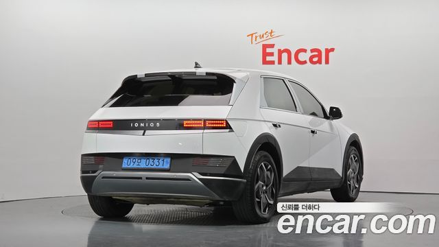 Hyundai Ioniq5 Standard Exclusive — пробег 9 600 км — фото 2 из 5